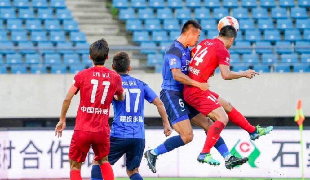 　　　　4、白鹿村风雨五十年　　　　还有一种不太主流的做法，索性不要主线和主角了，直接的群像戏，把兵匪患，瘟疫、饥馑的整体感受弄出来，人物拍的奇异一点癫狂一点，狂加隐喻意味，黄土高原般的库斯图里卡或安哲罗普洛斯，最少装神弄鬼是够了。